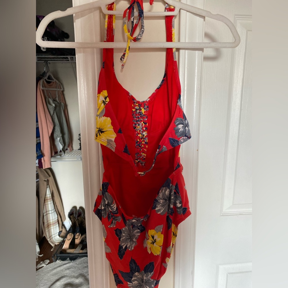 Bathing Suit - Picture 2 of 6